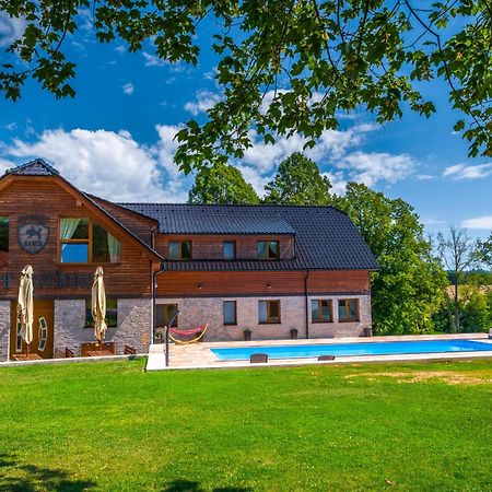 Ranch Jestrebice Hotell Hermanicky Eksteriør bilde