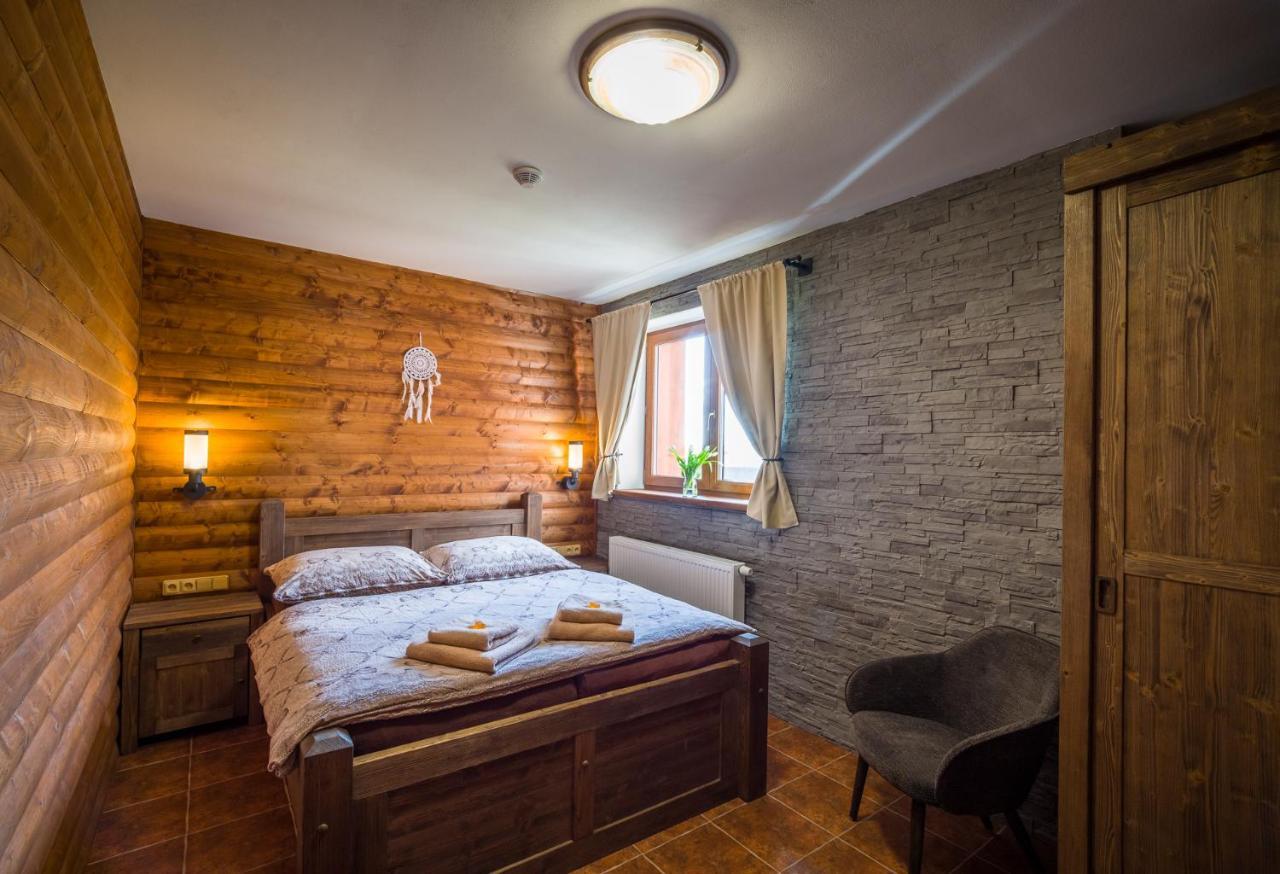 Ranch Jestrebice Hotell Hermanicky Eksteriør bilde