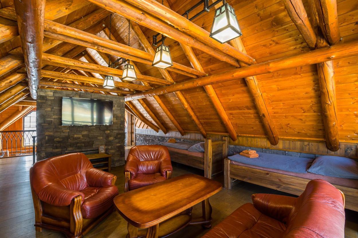 Ranch Jestrebice Hotell Hermanicky Eksteriør bilde